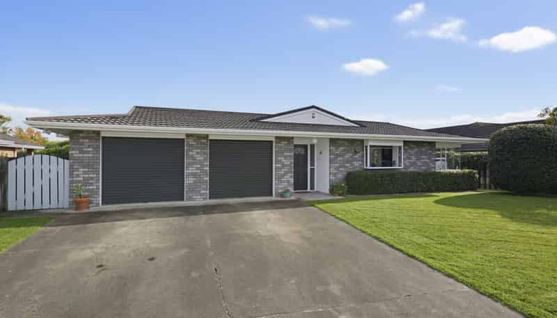 16 Easton Way, Levin