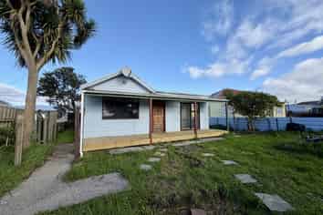 12 Russell Street, Westport