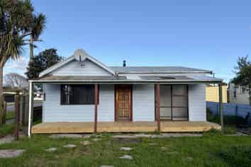 12 Russell Street, Westport