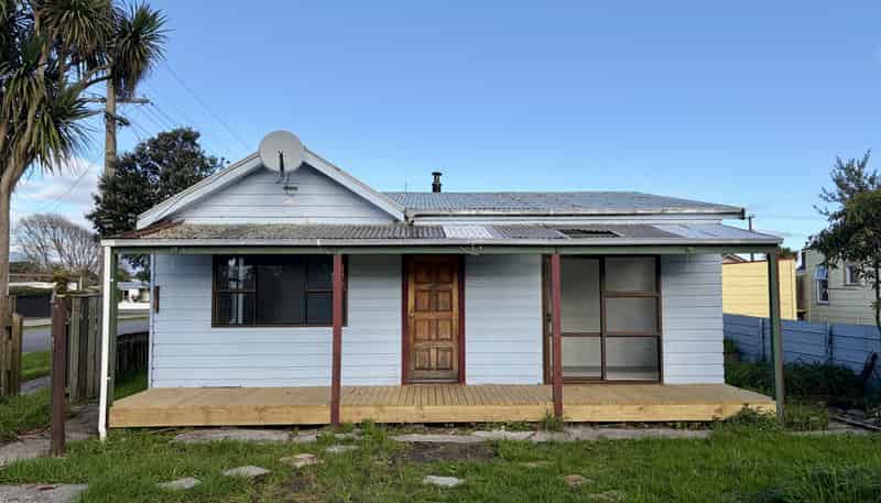 12 Russell Street, Westport