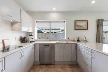 26 Te Kawa Road, One Tree Hill