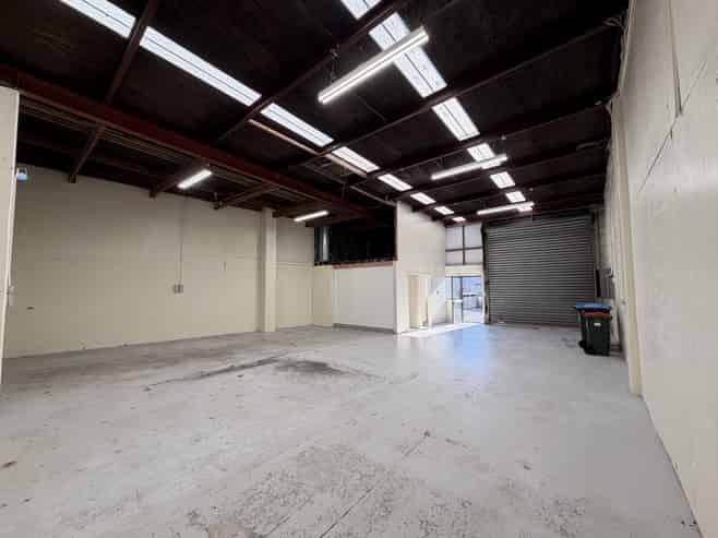 128sqm industrial unit
