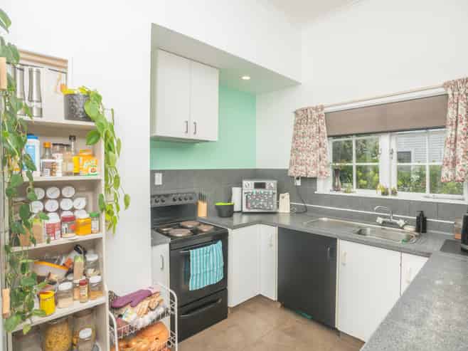 121 IRANUI ROAD, Inner Kaiti