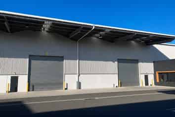 Modern Clear Span Warehouse