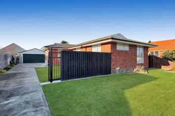 32 Trevor St, Hornby