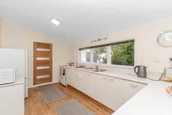 33 Pokohiwi Road, Normandale