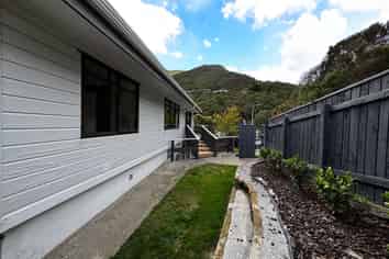 22 Percy Dyett Drive, Karori