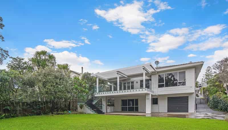 9 Sandown Road, Rothesay Bay
