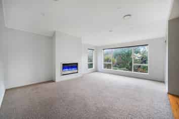 9 Sandown Road, Rothesay Bay