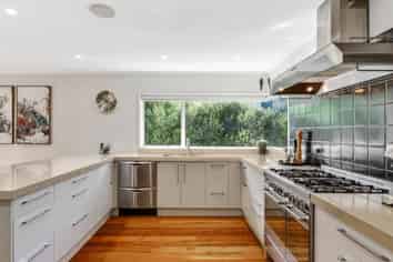 9 Sandown Road, Rothesay Bay