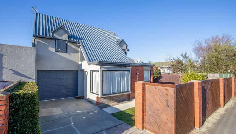 2/10 Nortons Road, Avonhead