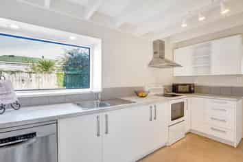 2/10 Nortons Road, Avonhead