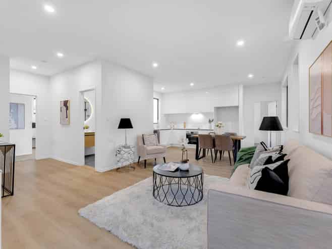 24C Zingaro Place, Massey