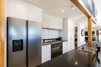 25 Clover Road West, Hope