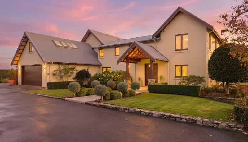 25 Clover Road West, Hope