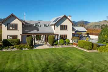25 Clover Road West, Hope