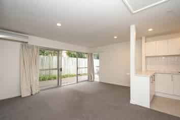 2/13 Naseby Street, Merivale