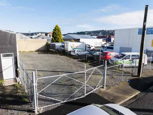 Prime Storage & Parking – 261m² South Dunedin Yard