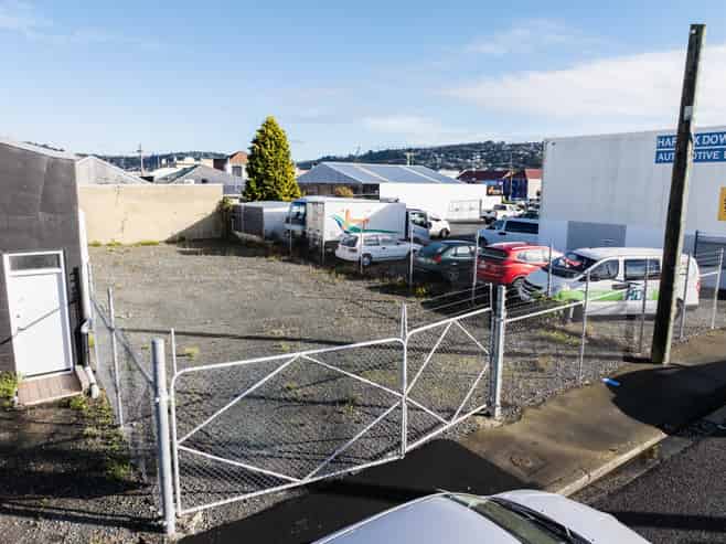 Prime Storage & Parking – 261m² South Dunedin Yard