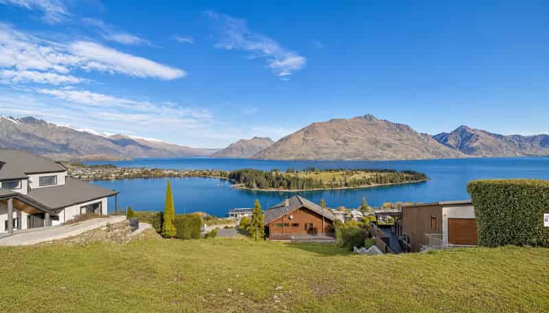 7 Bolton Lane, Queenstown Hill