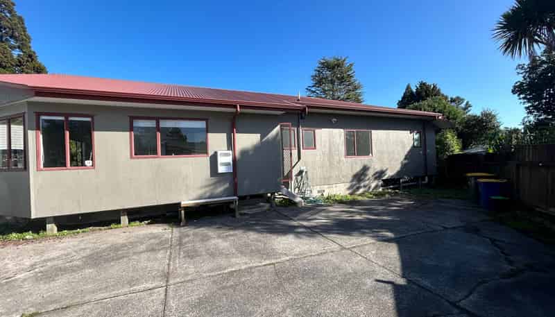 8A Inver Street, Glen Eden