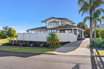 9 Pebble Beach Boulevard, Kamo