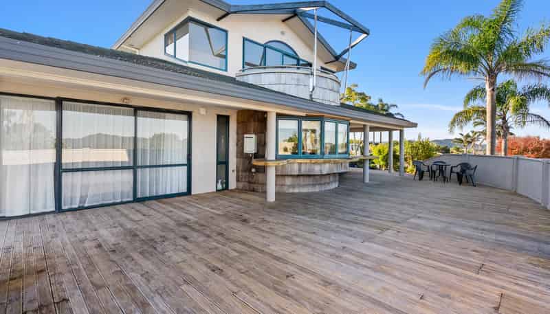 9 Pebble Beach Boulevard, Kamo