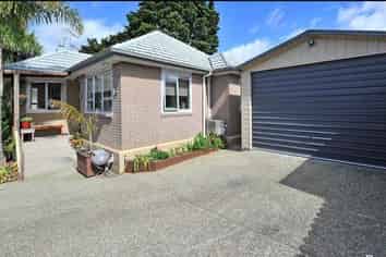 42A Alfriston Road, Manurewa East