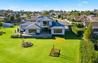 32 Paradise Place, Matua