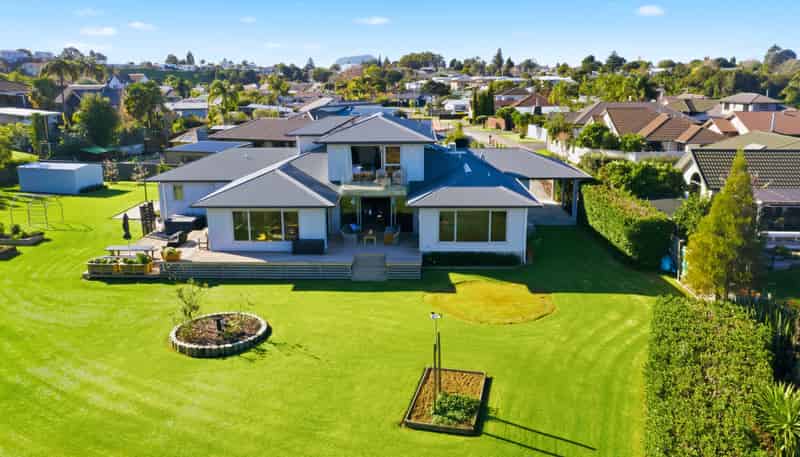 32 Paradise Place, Matua