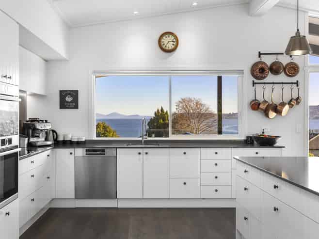 65 Ngauruhoe Street, Hilltop