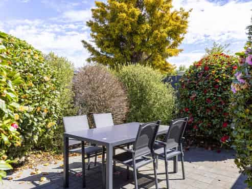 2/7 Kathleen Place, Rainbow Point