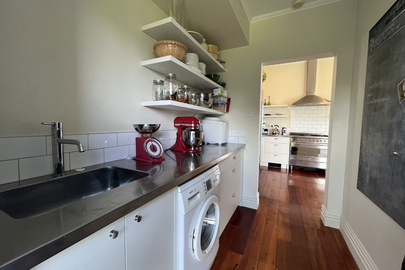 Four Bedrooms, Kelburn - Aanzicht 6