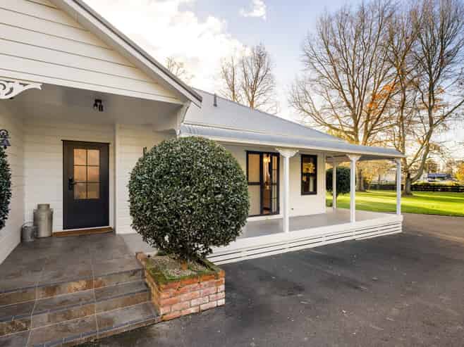 1786 Cambridge Rd, Cambridge
