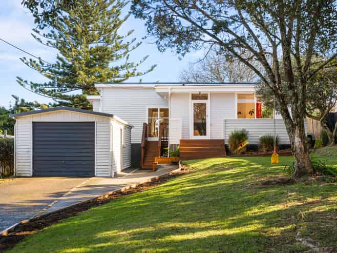 89 Matipo Road, Te Atatu Peninsula