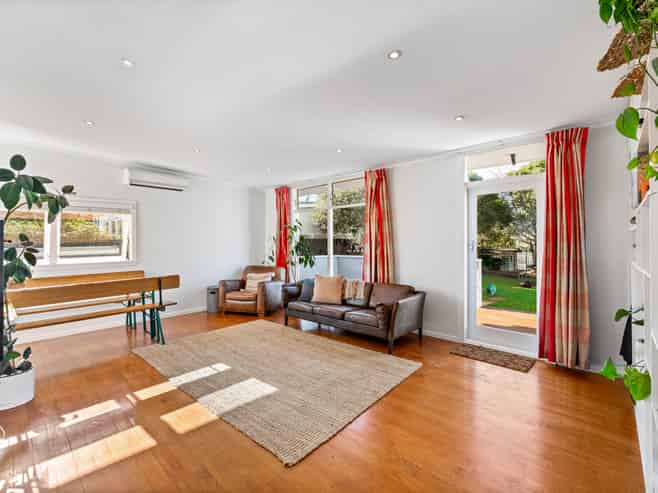 89 Matipo Road, Te Atatu Peninsula