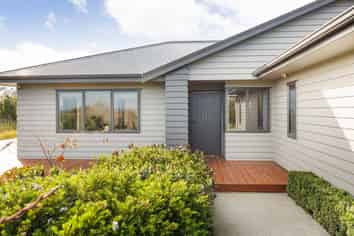 67 Albert Road, Tokomaru
