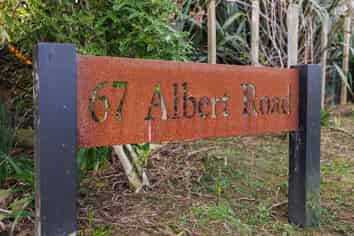 67 Albert Road, Tokomaru