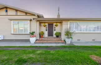 201 Willowpark Road South, Hastings