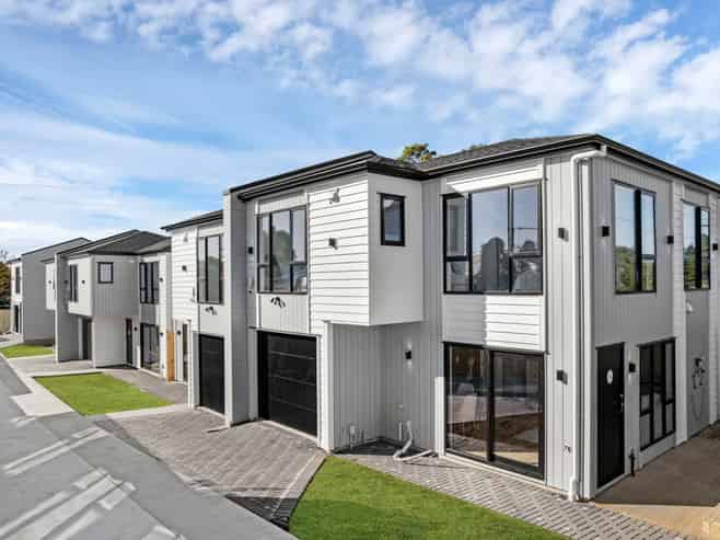 67A Russell Road, Manurewa