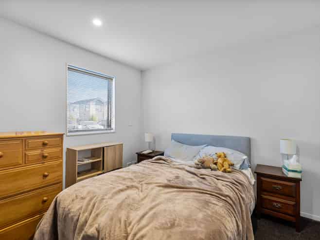 2/17 Bunyan Street, Sydenham