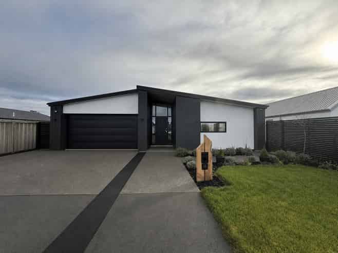 8 Dynes Road, Rolleston