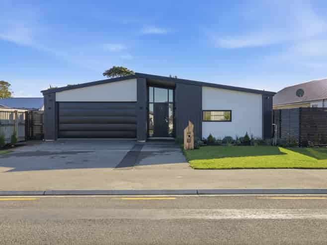 8 Dynes Road, Rolleston