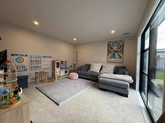 8 Dynes Road, Rolleston