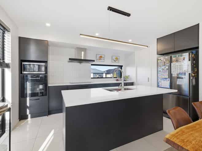 8 Dynes Road, Rolleston