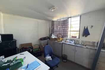 Affordable Pakuranga industrial with road frontage