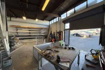Affordable Pakuranga industrial with road frontage