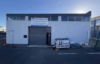 Affordable Pakuranga industrial with road frontage