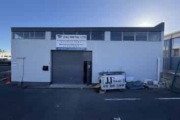Affordable Pakuranga industrial with road frontage