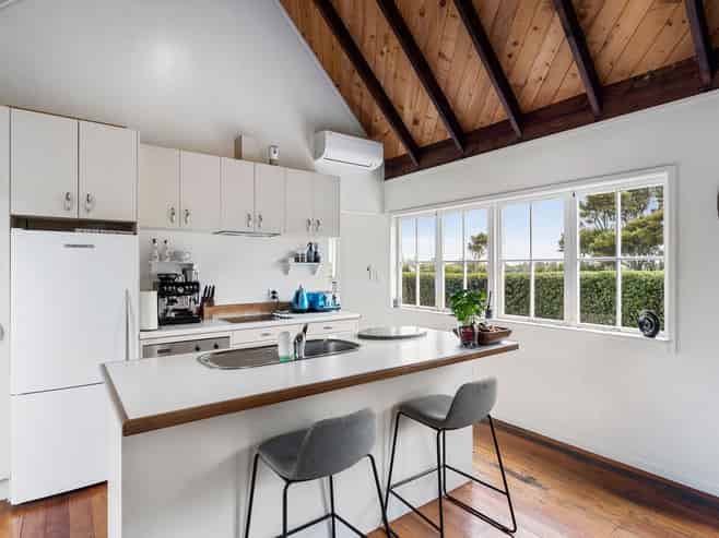 2/367 Whitford Road, Whitford